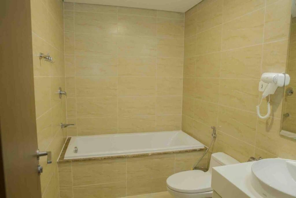 Bom Homes- The Sapphire Ha Long Residence Apartment Exteriör bild
